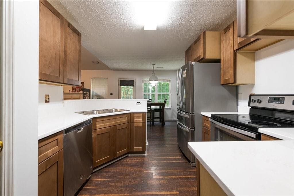 3 bedroom, 2 bathroom, 1,874 sq ft single family residence for sale at 215 Highgrove Drive, Covington, GA 30016 — photo 9