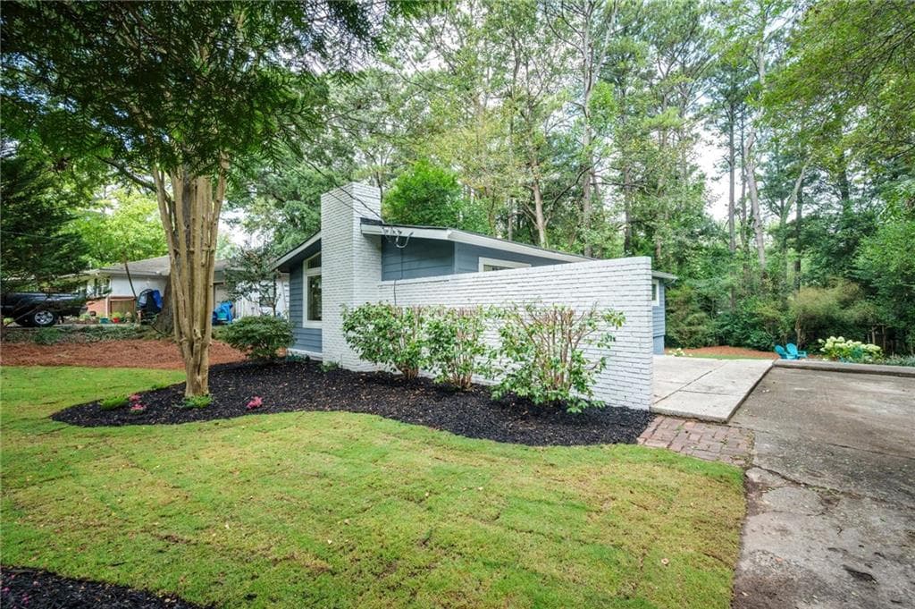 3 bedroom, 2 bathroom, 1,150 sq ft single family residence for sale at 2672 Brook Park Way, Doraville, GA 30340 — photo 3