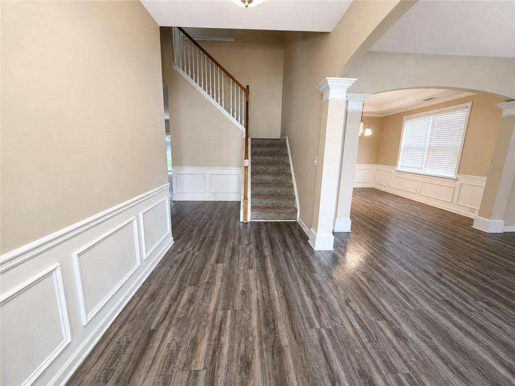4 bedroom, 3 bathroom, 3,161 sq ft single family residence under contract at 562 Preserve Park Drive, Loganville, GA 30052 — photo 2
