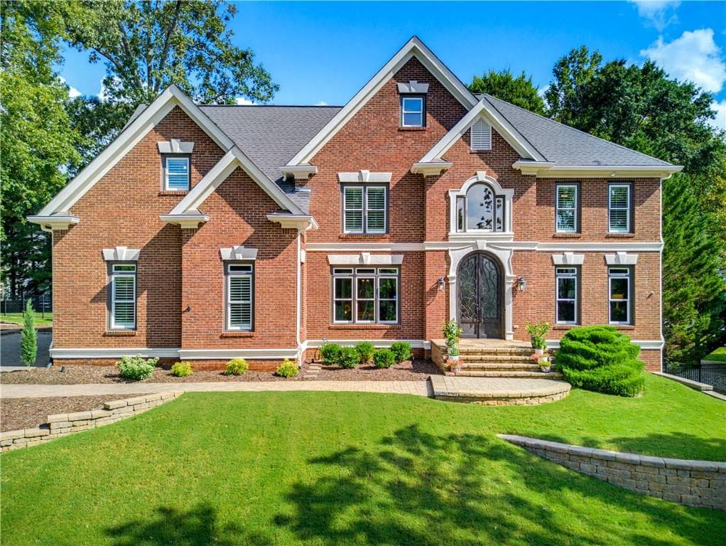 6 bedroom, 5 bathroom, 3,570 sq ft single family residence under contract at 565 Greenview Terrace, Milton, GA 30004
