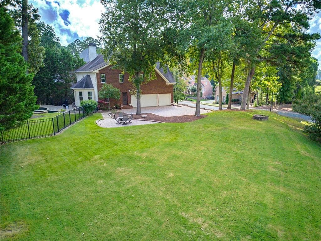 6 bedroom, 5 bathroom, 3,570 sq ft single family residence under contract at 565 Greenview Terrace, Milton, GA 30004 — photo 10