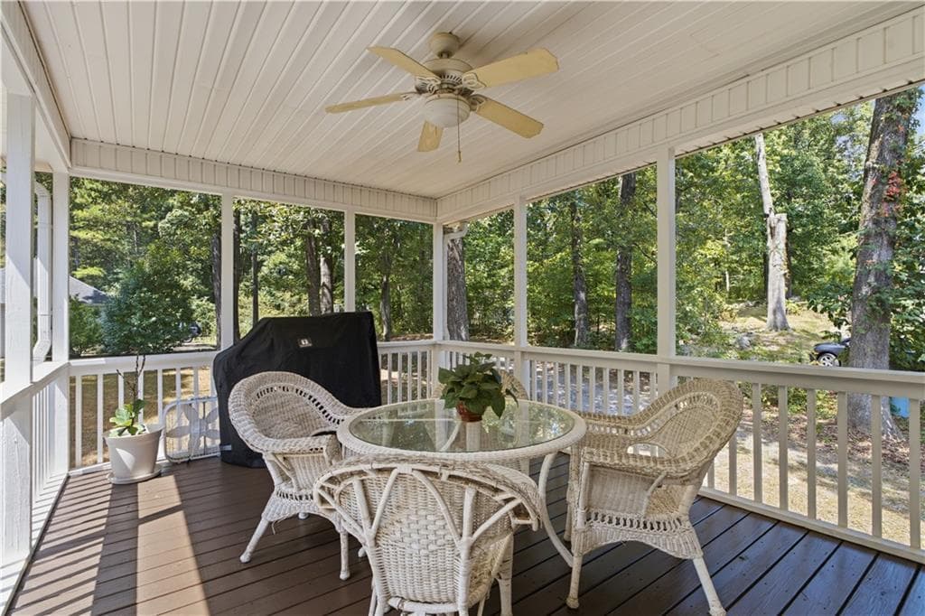 4 bedroom, 3 bathroom, 2,384 sq ft single family residence under contract at 16 Hames Point, Adairsville, GA 30103 — photo 7