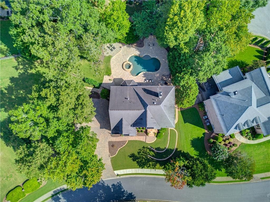 6 bedroom, 5 bathroom, 3,570 sq ft single family residence under contract at 565 Greenview Terrace, Milton, GA 30004 — photo 3
