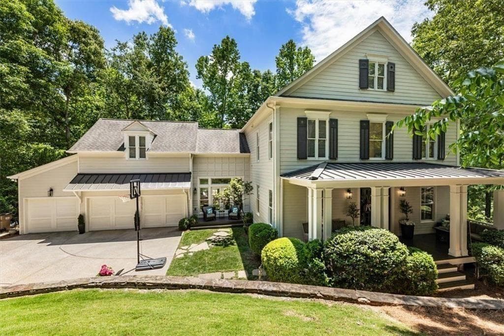 6 bedroom, 6 bathroom, 6,248 sq ft single family residence for sale at 3910 Two Rivers Drive, Cumming, GA 30041 — photo 2