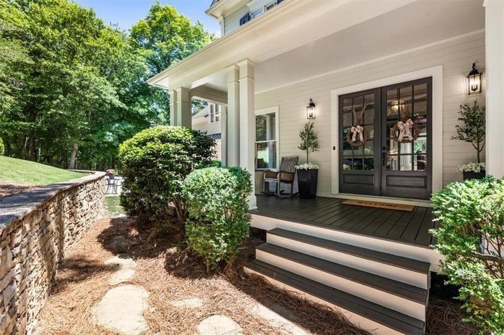 6 bedroom, 6 bathroom, 6,248 sq ft single family residence for sale at 3910 Two Rivers Drive, Cumming, GA 30041 — photo 3