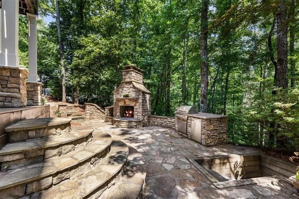 6 bedroom, 6 bathroom, 6,248 sq ft single family residence for sale at 3910 Two Rivers Drive, Cumming, GA 30041 — photo 4