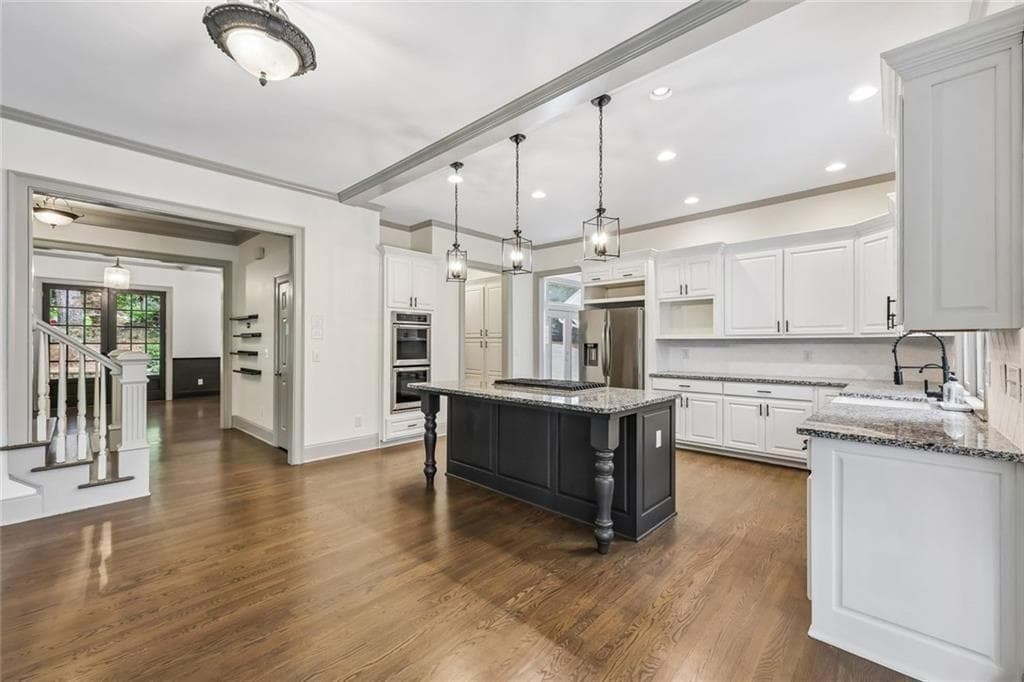 6 bedroom, 6 bathroom, 6,248 sq ft single family residence for sale at 3910 Two Rivers Drive, Cumming, GA 30041 — photo 7