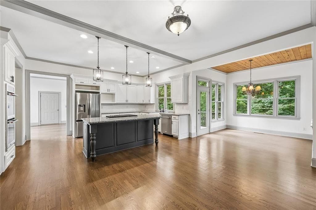 6 bedroom, 6 bathroom, 6,248 sq ft single family residence for sale at 3910 Two Rivers Drive, Cumming, GA 30041 — photo 9
