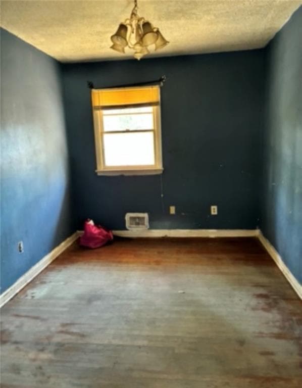3 bedroom, 1 bathroom, 1,078 sq ft single family residence for sale at 2737 Altaview Drive, Atlanta, GA 30354 — photo 2