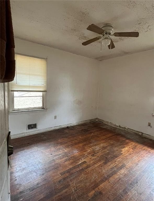 3 bedroom, 1 bathroom, 1,078 sq ft single family residence for sale at 2737 Altaview Drive, Atlanta, GA 30354 — photo 4