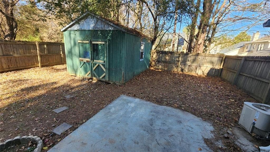 2 bedroom, 3 bathroom, 1,188 sq ft townhouse for sale at 631 Hunting Creek Lane, Conyers, GA 30013 — photo 7