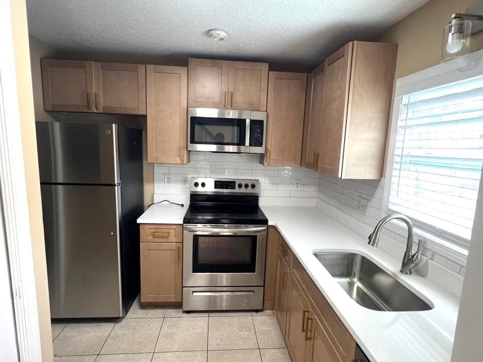 2 bedroom, 3 bathroom, 1,280 sq ft townhouse for rent at 872 Baltimore Place, Marietta, GA 30064 for $1,495 a month — photo 3