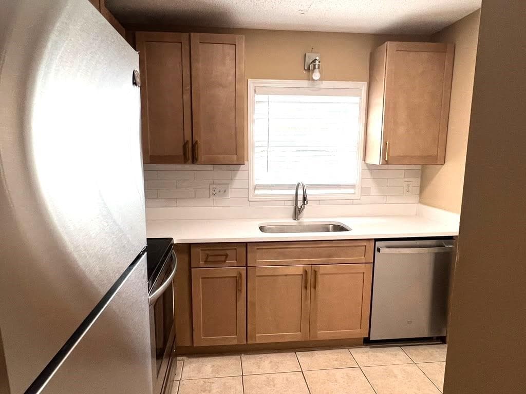 2 bedroom, 3 bathroom, 1,280 sq ft townhouse for rent at 872 Baltimore Place, Marietta, GA 30064 for $1,495 a month — photo 4