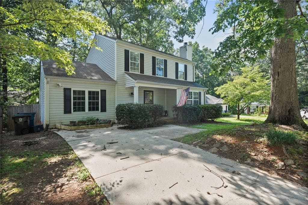 3 bedroom, 3 bathroom, 1,396 sq ft single family residence for rent at 10390 Rillridge Court, Alpharetta, GA 30022 for $2,100 a month — photo 1 of 25
