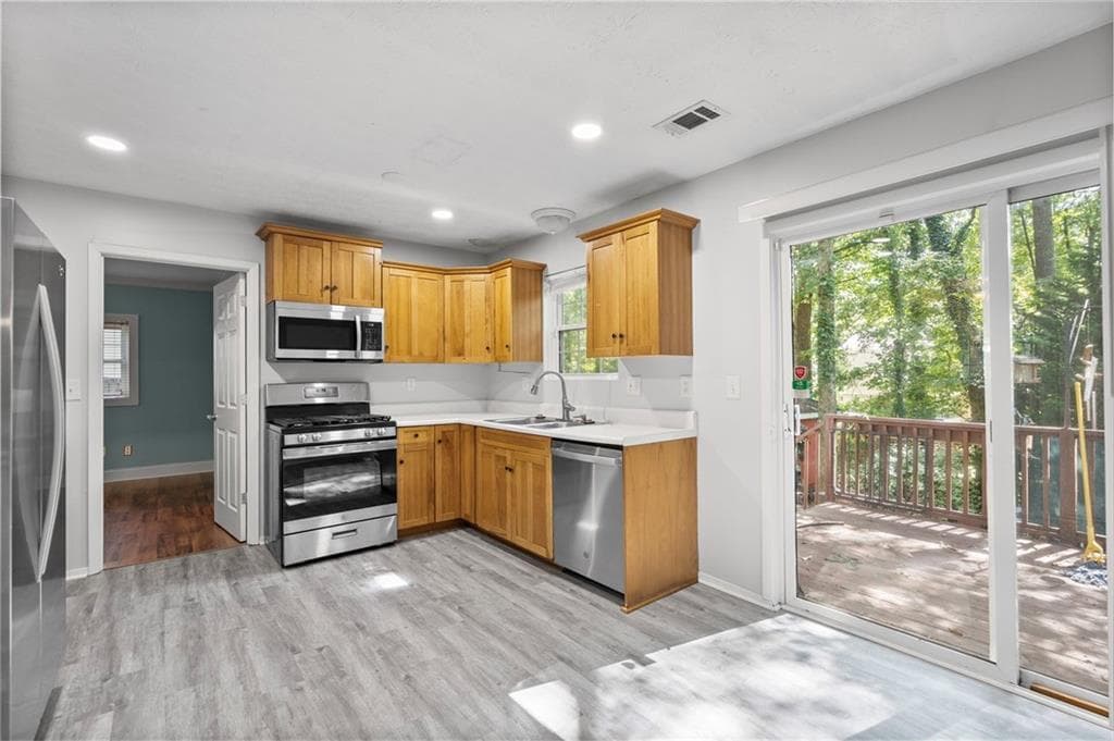 3 bedroom, 3 bathroom, 1,396 sq ft single family residence for rent at 10390 Rillridge Court, Alpharetta, GA 30022 for $2,100 a month — photo 8