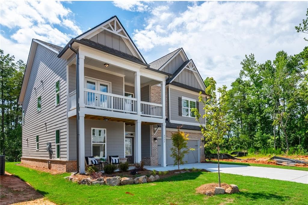 4 bedroom, 4 bathroom, 3,000 sq ft single family residence under contract at 5552 Keswick Drive, Flowery Branch, GA 30542 — photo 3