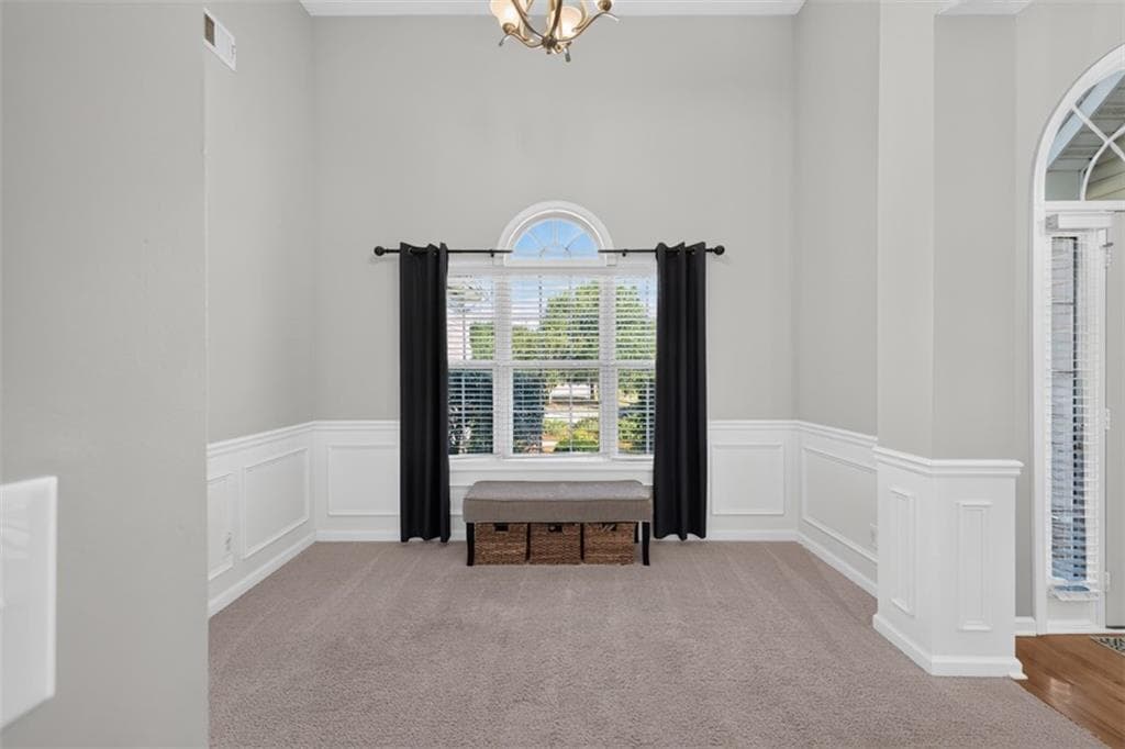 4 bedroom, 2 bathroom, 2,059 sq ft single family residence under contract at 1129 Woodmere Drive, Loganville, GA 30052 — photo 5