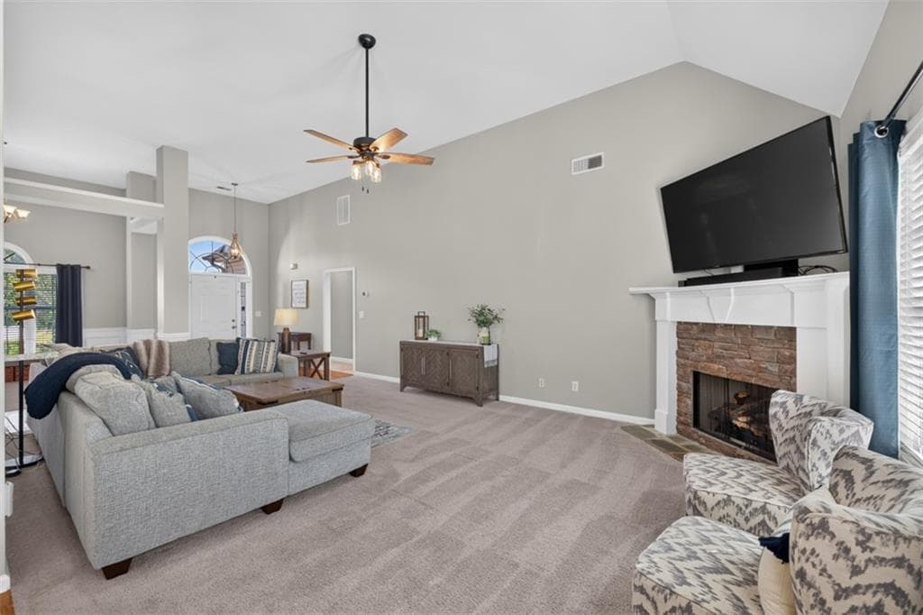 4 bedroom, 2 bathroom, 2,059 sq ft single family residence under contract at 1129 Woodmere Drive, Loganville, GA 30052 — photo 10