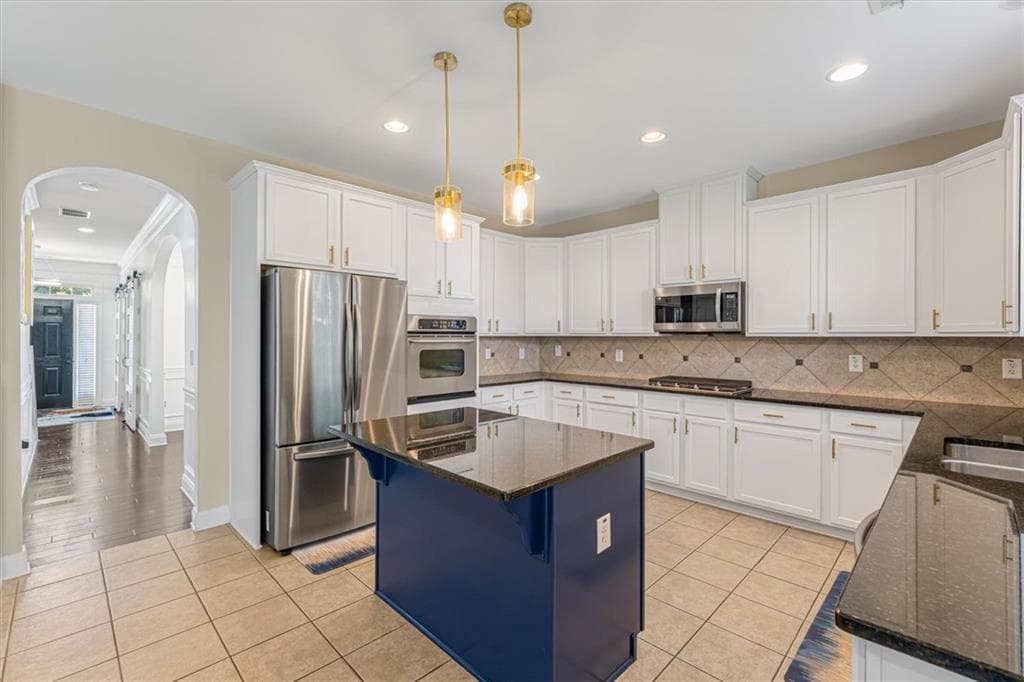 5 bedroom, 5 bathroom, 3,844 sq ft single family residence for sale at 3676 Bridge Walk Drive, Lawrenceville, GA 30044 — photo 7