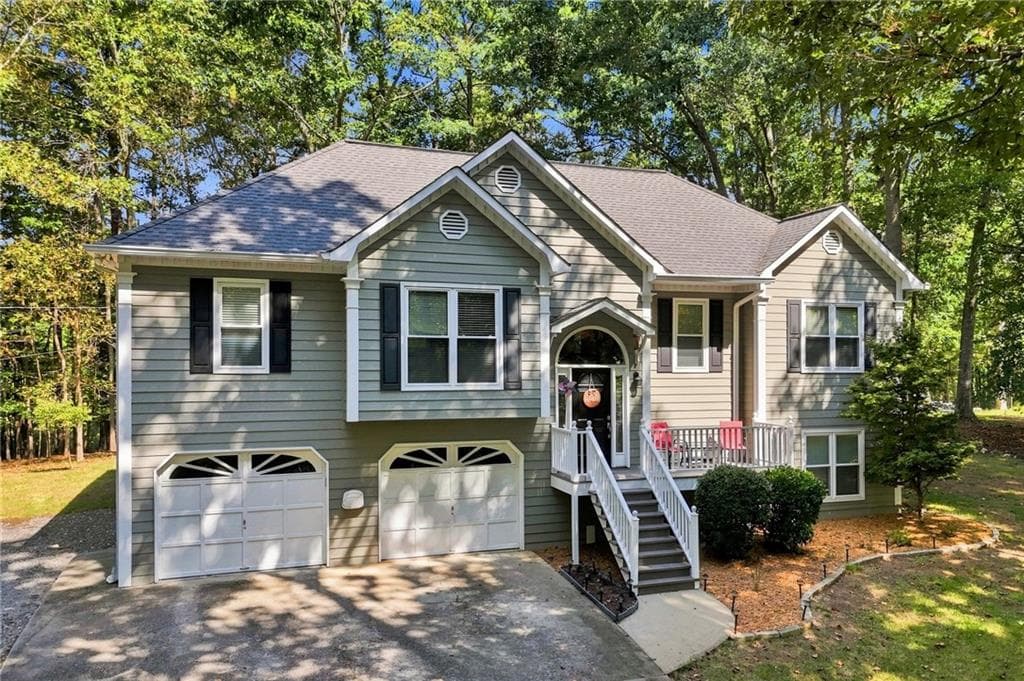 3 bedroom, 3 bathroom, 2,031 sq ft single family residence for sale at 368 N Victoria Road, Woodstock, GA 30189