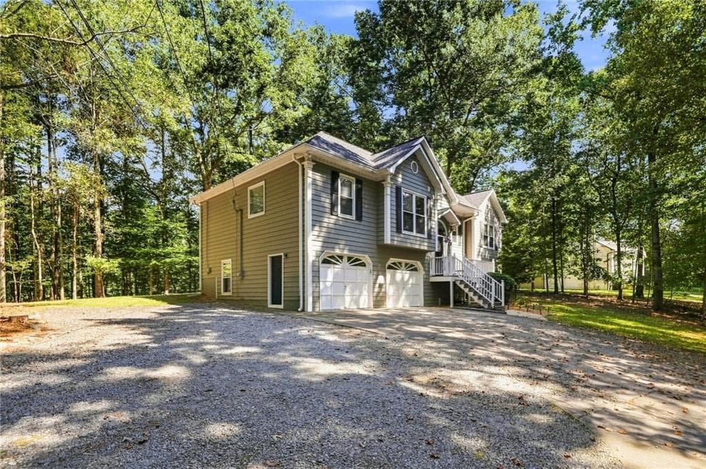 3 bedroom, 3 bathroom, 2,031 sq ft single family residence for sale at 368 N Victoria Road, Woodstock, GA 30189 — photo 5