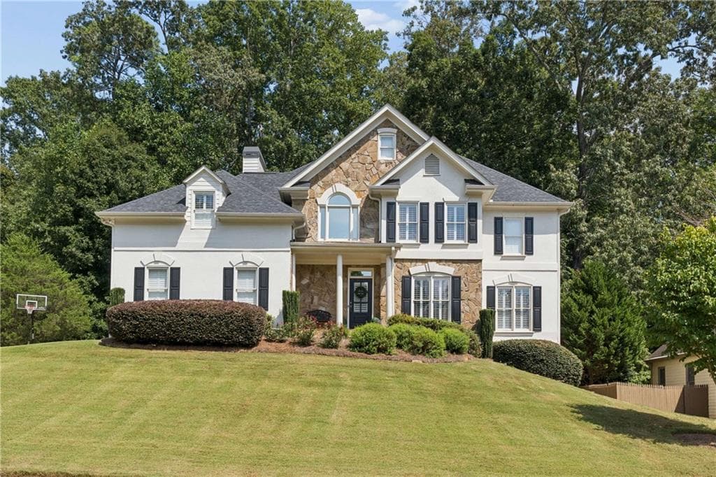 4 bedroom, 3 bathroom, 2,545 sq ft single family residence under contract at 3090 Salisbury Drive, Alpharetta, GA 30004