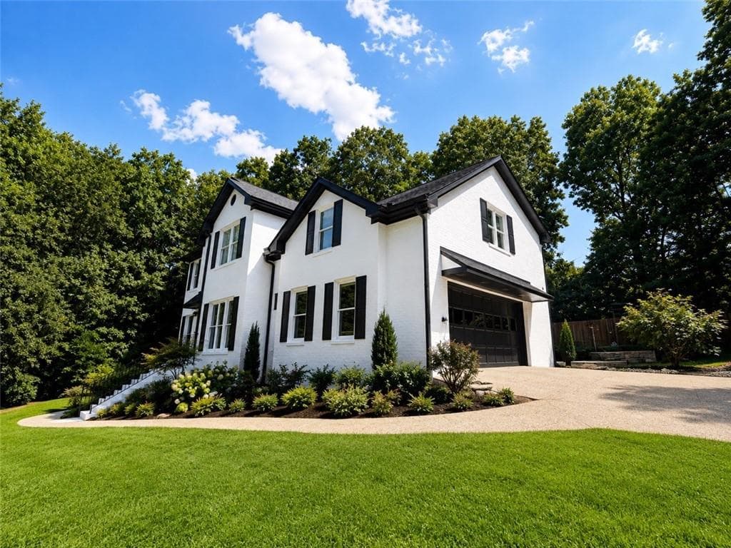 5 bedroom, 4 bathroom, 3,342 sq ft single family residence for sale at 210 Pinehill Lane, Woodstock, GA 30188 — photo 2