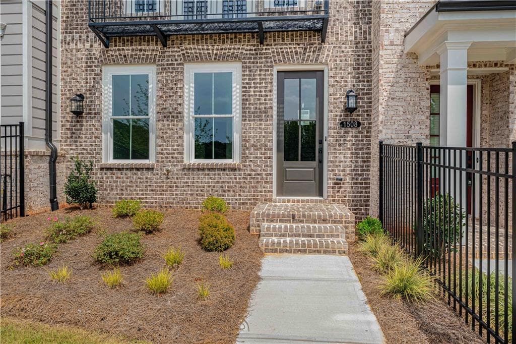 4 bedroom, 4 bathroom, 2,400 sq ft townhouse for sale at 1508 Westend Way 328, Cumming, GA 30041 — photo 4