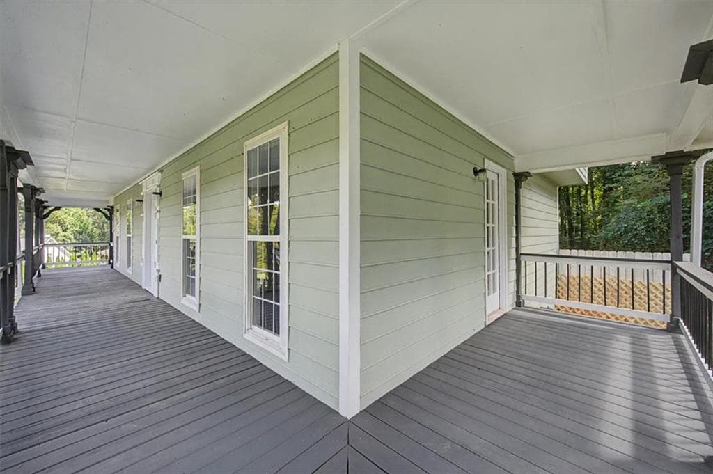 4 bedroom, 3 bathroom, 2,045 sq ft single family residence under contract at 176 Cumberland Way, Dallas, GA 30132 — photo 5