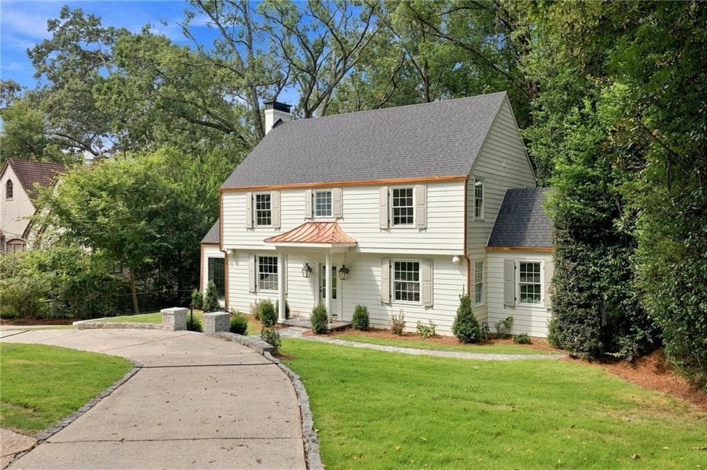4 bedroom, 4 bathroom, 3,900 sq ft single family residence for sale at 2492 Alton Road, Atlanta, GA 30305 — photo 3