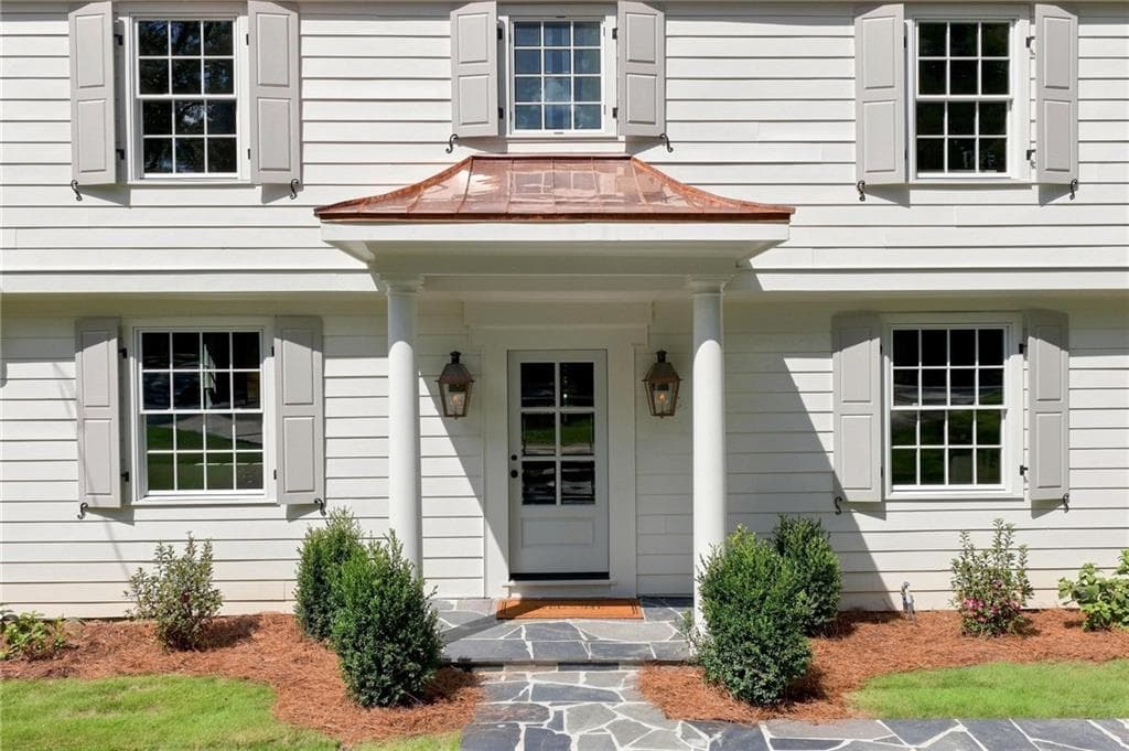 4 bedroom, 4 bathroom, 3,900 sq ft single family residence for sale at 2492 Alton Road, Atlanta, GA 30305 — photo 4