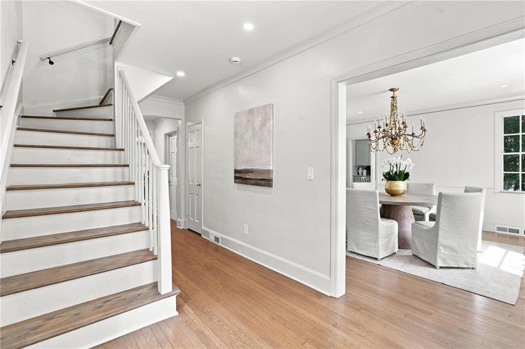 4 bedroom, 4 bathroom, 3,900 sq ft single family residence for sale at 2492 Alton Road, Atlanta, GA 30305 — photo 5