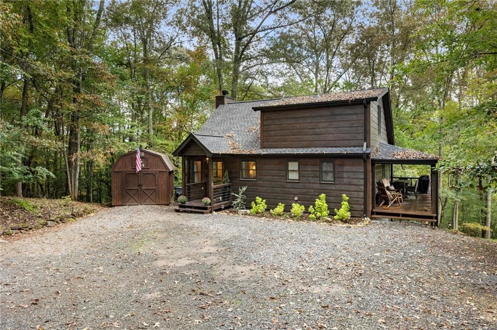 4 bedroom, 3 bathroom, 2,080 sq ft single family residence under contract at 120 Brookhaven Trail, Blue Ridge, GA 30513 — photo 6
