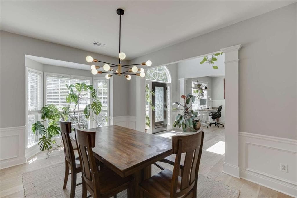 4 bedroom, 3 bathroom, 2,886 sq ft single family residence under contract at 519 Glen Creek Way, Sugar Hill, GA 30518 — photo 10
