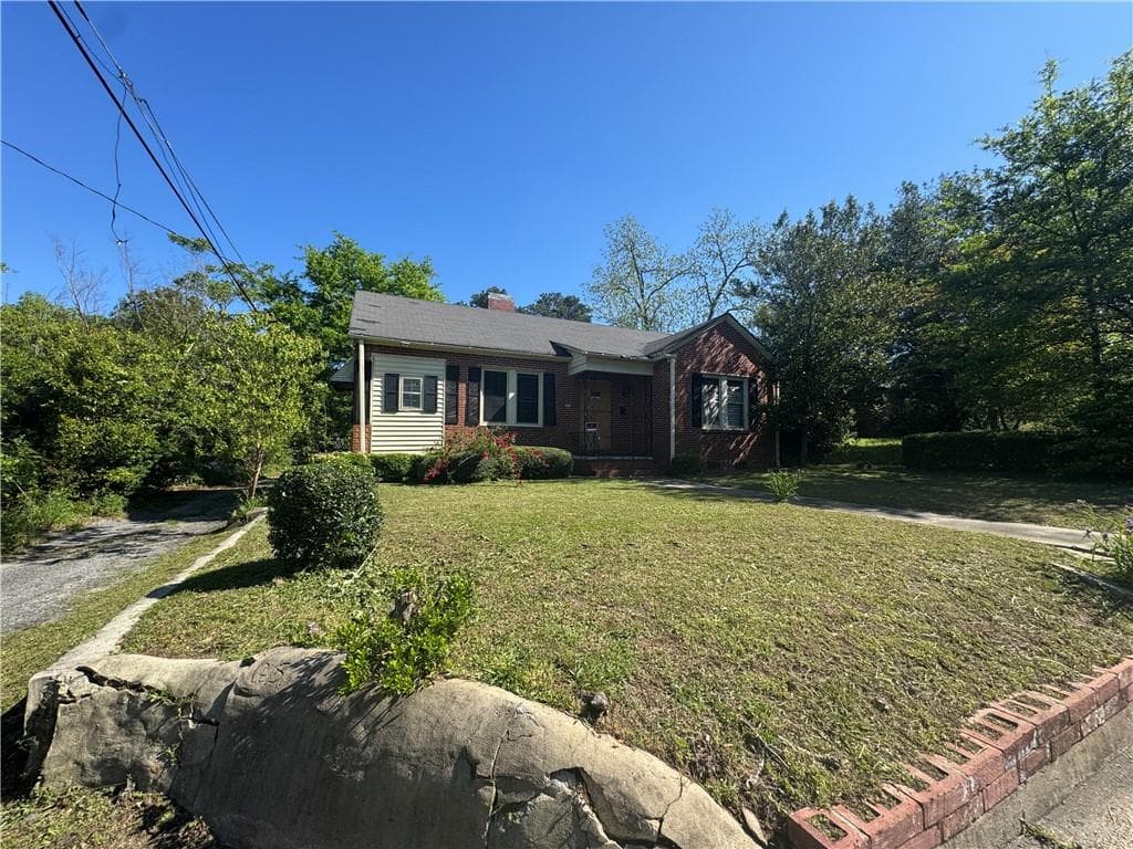 3 bedroom, 2 bathroom, 1,708 sq ft single family residence for sale at 2773 Beech Avenue, Macon, GA 31204