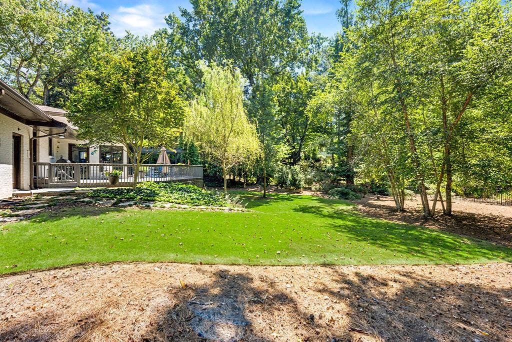 4 bedroom, 2 bathroom, 2,309 sq ft single family residence for sale at 747 Starlight Court, Sandy Springs, GA 30342 — photo 5