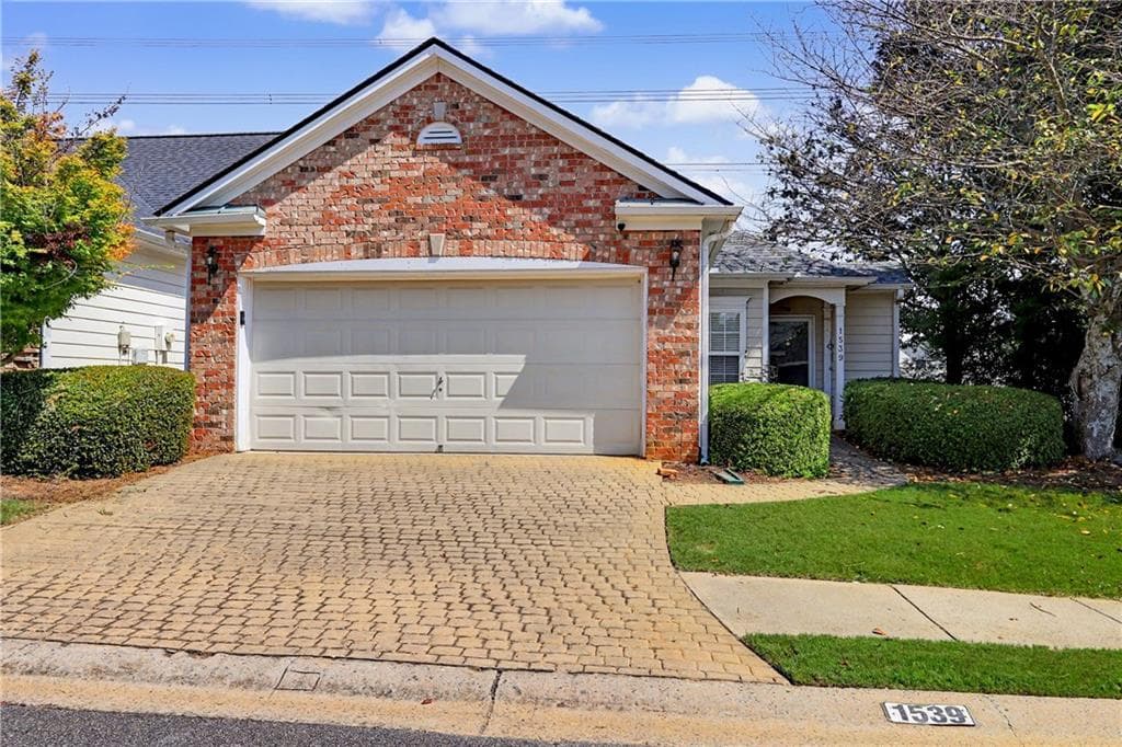 3 bedroom, 2 bathroom, 1,427 sq ft condominium for sale at 1539 Rachels Ridge, Kennesaw, GA 30152 — photo 1 of 35