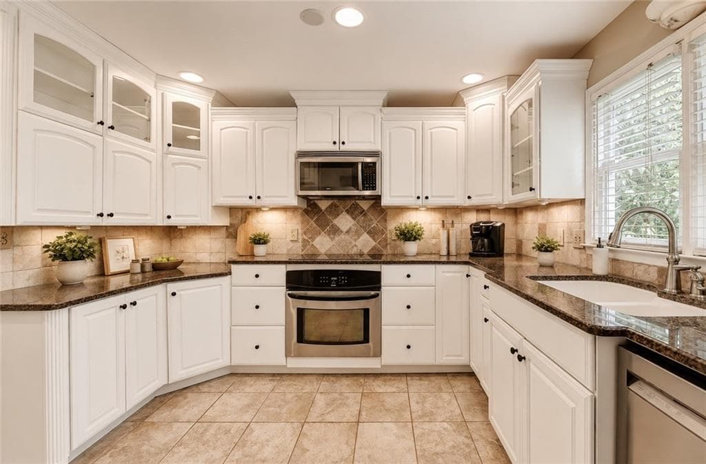 3 bedroom, 3 bathroom, 2,292 sq ft single family residence for rent at 719 Flowers Crossing, Lawrenceville, GA 30044 for $2,600 a month — photo 2