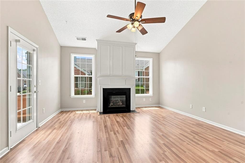 2 bedroom, 2 bathroom, 1,379 sq ft townhouse for sale at 774 Camry Circle, Dallas, GA 30157 — photo 3