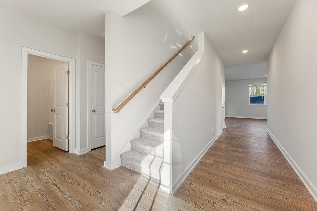 4 bedroom, 3 bathroom, 2,570 sq ft single family residence for sale at 16 Sanborne View Drive, Jefferson, GA 30549 — photo 8