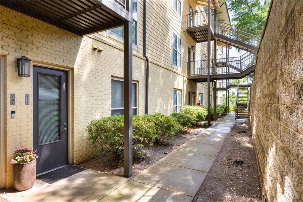 1 bedroom, 1 bathroom, 943 sq ft condominium for sale at 1195 Milton Terrace 1106, Atlanta, GA 30315 — photo 5