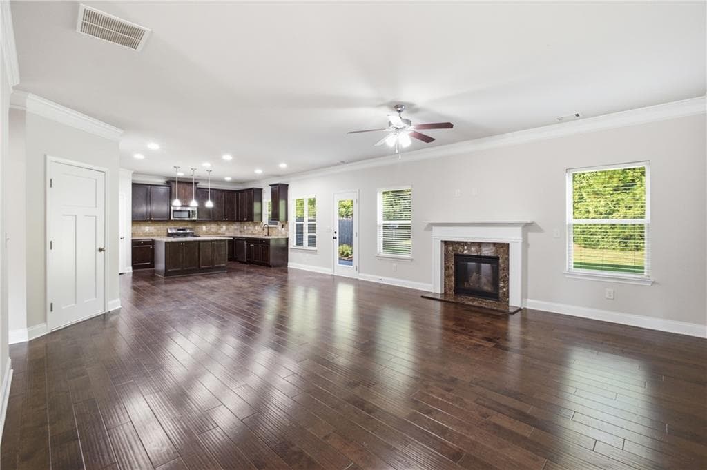 5 bedroom, 3 bathroom, 2,988 sq ft single family residence under contract at 3350 Mulberry Cove Way, Auburn, GA 30011 — photo 6