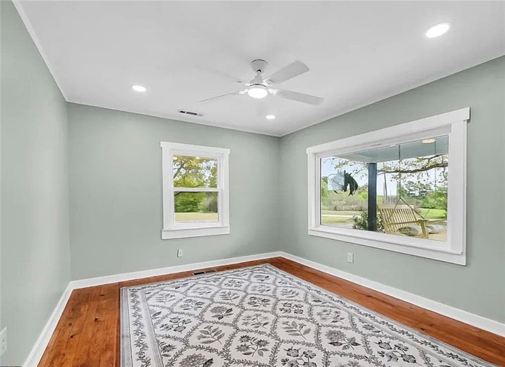4 bedroom, 3 bathroom, 2,336 sq ft single family residence for sale at 1015 Sid Hunter Road, Senoia, GA 30276 — photo 9