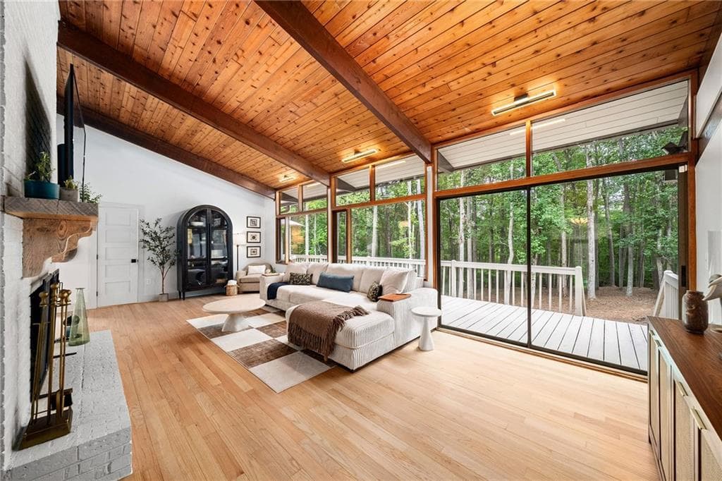 3 bedroom, 2 bathroom, 2,233 sq ft single family residence under contract at 1015 Iron Mountain Road, Canton, GA 30115 — photo 7