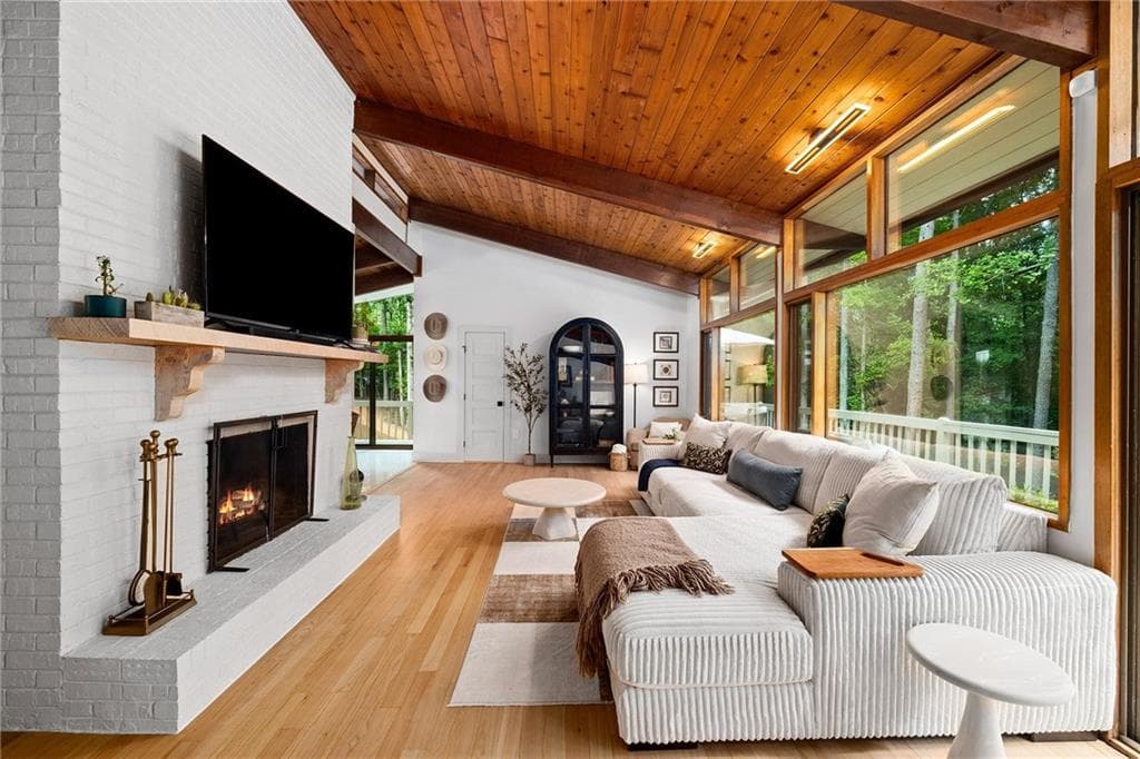 3 bedroom, 2 bathroom, 2,233 sq ft single family residence under contract at 1015 Iron Mountain Road, Canton, GA 30115 — photo 8
