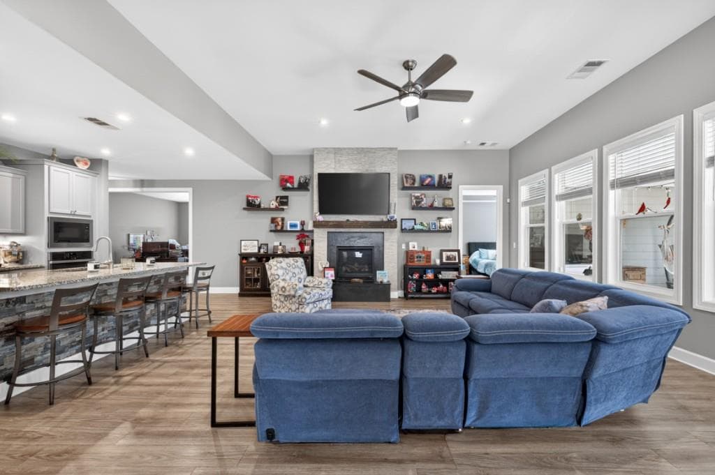 4 bedroom, 4 bathroom, 2,935 sq ft single family residence for sale at 248 Chatuge Drive, Hoschton, GA 30548 — photo 8