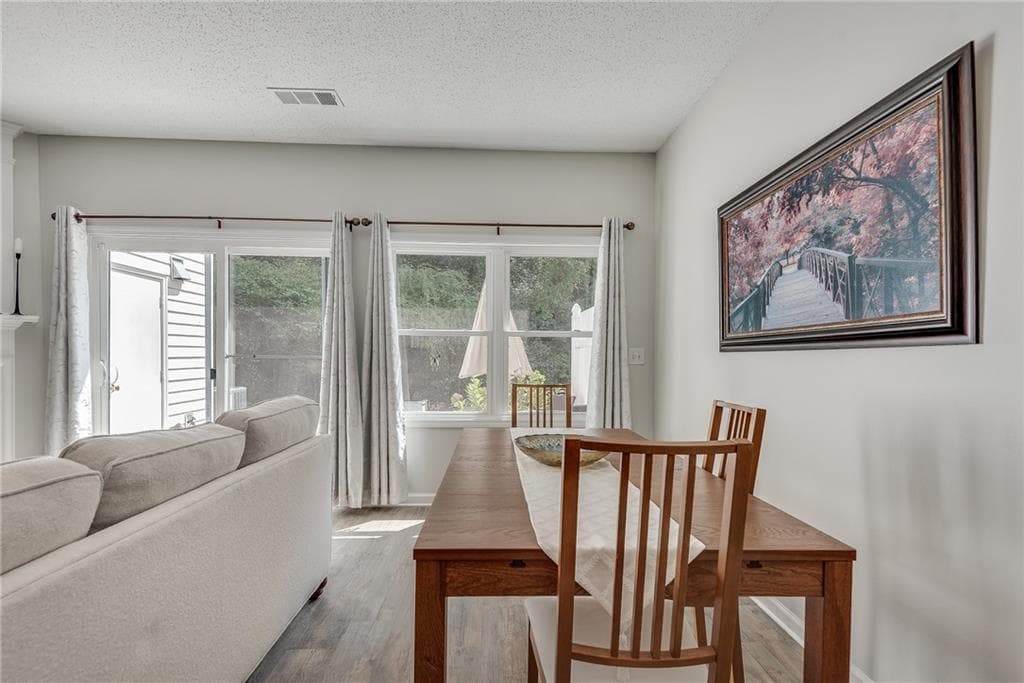 2 bedroom, 3 bathroom, 1,218 sq ft condominium for sale at 13101 Region Trace, Milton, GA 30004 — photo 10