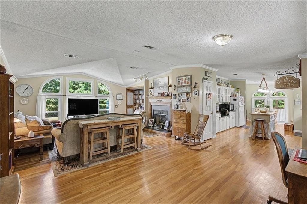 3 bedroom, 2 bathroom, 1,835 sq ft single family residence for sale at 134 John Kay Road, Taylorsville, GA 30178 — photo 5