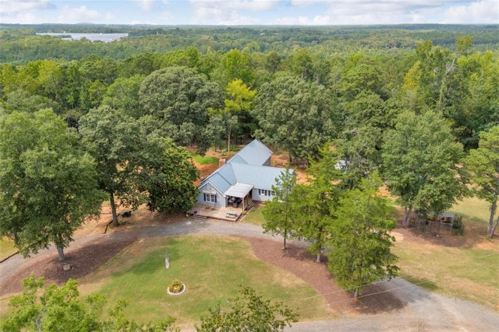 4 bedroom, 3 bathroom, 2,528 sq ft single family residence for sale at 4499 Parkwood Road, Social Circle, GA 30025