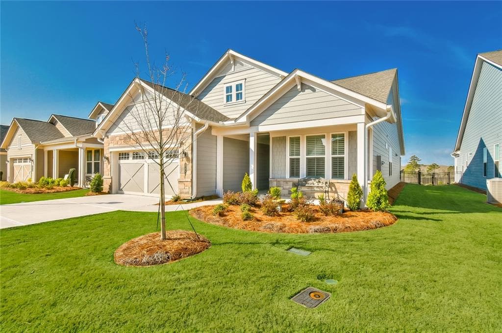 2 bedroom, 2 bathroom, 1,896 sq ft single family residence for sale at 284 Pecks Court, Hoschton, GA 30548 — photo 1 of 35